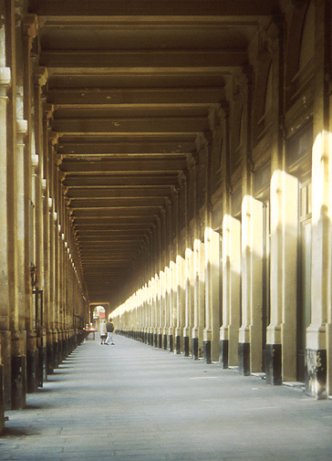 photo "Colonnade" tags: architecture, abstract, landscape, 