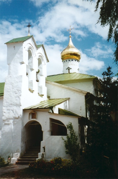 photo "The Pskov belfries" tags: architecture, travel, landscape, Europe