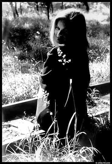 фото "Waiting for a Train" метки: разное, 