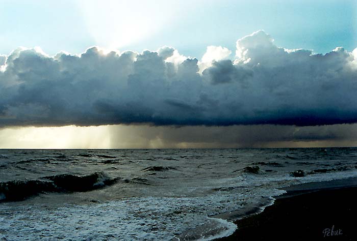 фото "Атмосферные причуды" метки: пейзаж, вода, облака