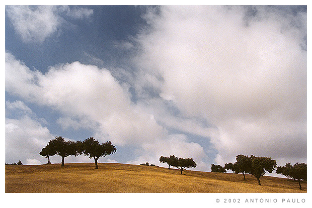 photo "The Top of the Hill" tags: landscape, travel, Europe, clouds