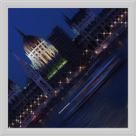 photo "Budapest.Night.Ship." tags: architecture, travel, landscape, Europe