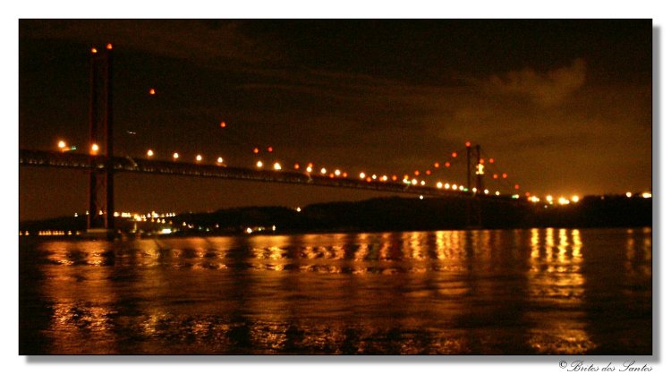 photo "The bridge "25 de Abril" river Tejo - Lisboa" tags: architecture, landscape, 