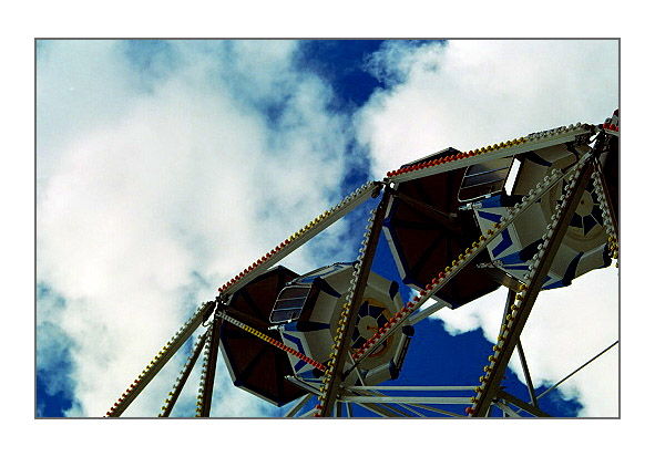 photo "Wheel Party" tags: abstract, travel, Europe