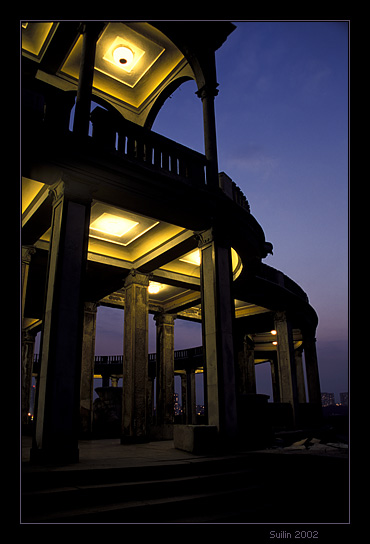 photo "moving to the night" tags: architecture, landscape, 