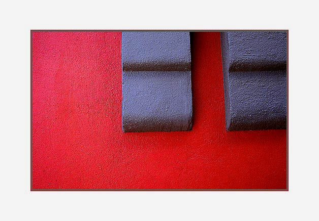 photo "Red Frame" tags: abstract, travel, Europe