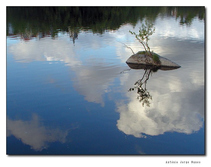 photo "Little Island" tags: landscape, clouds, water