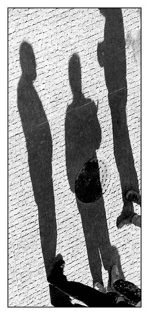 photo "Shadows Talk" tags: humor, genre, 