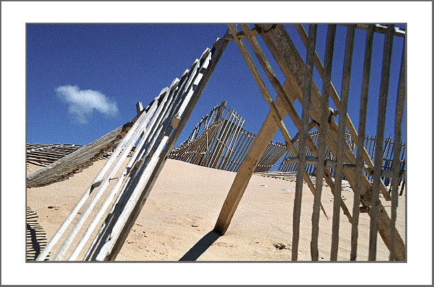 photo "Fences II" tags: abstract, travel, Europe