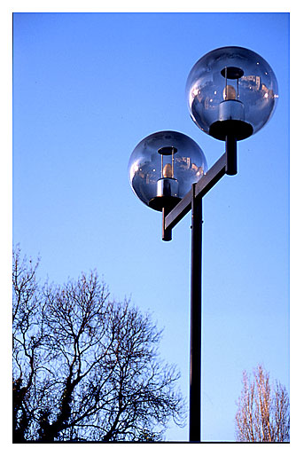 photo "Two illusion spheres." tags: abstract, architecture, landscape, 