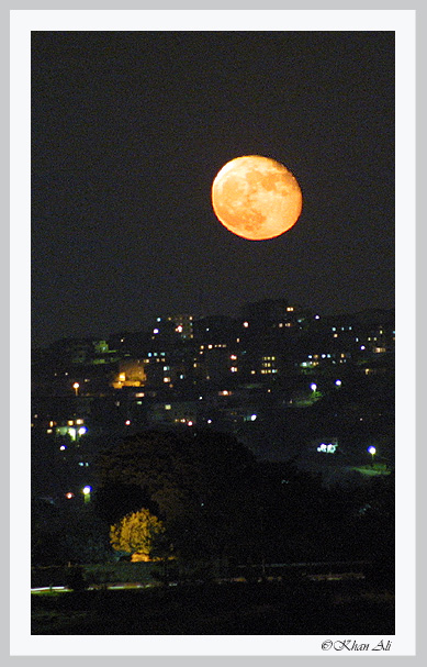 photo "The moon or the True satellite" tags: landscape, architecture, night