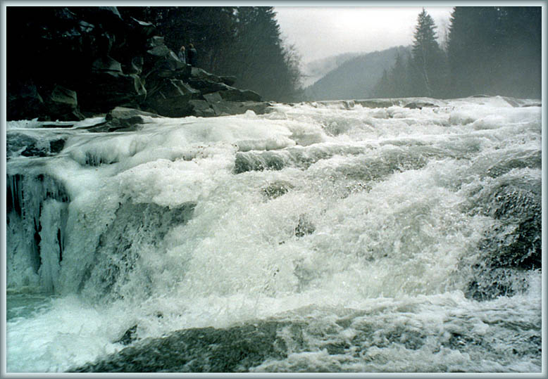 фото "Весенние воды на Яремчанском водопаде" метки: пейзаж, весна, вода