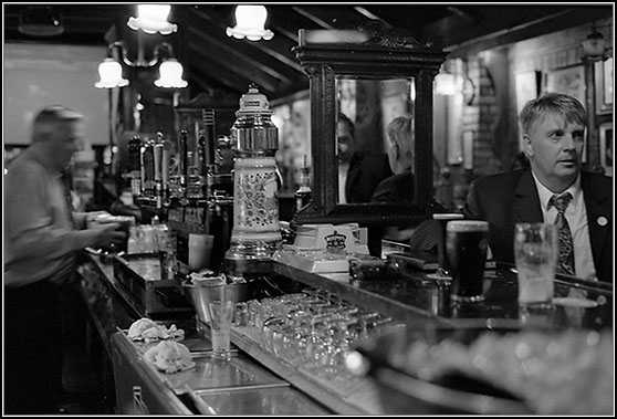 photo "In the Pub (My Dublin)" tags: genre, 