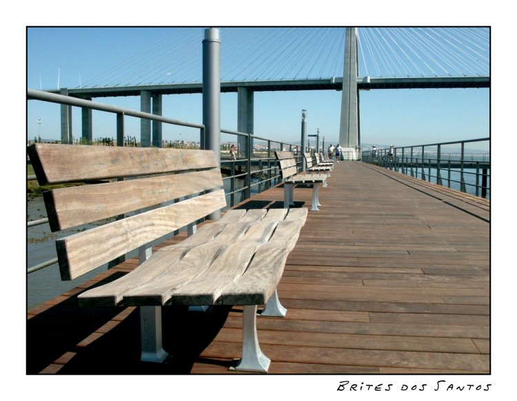 photo "The Bridge Sidewalk" tags: architecture, landscape, 