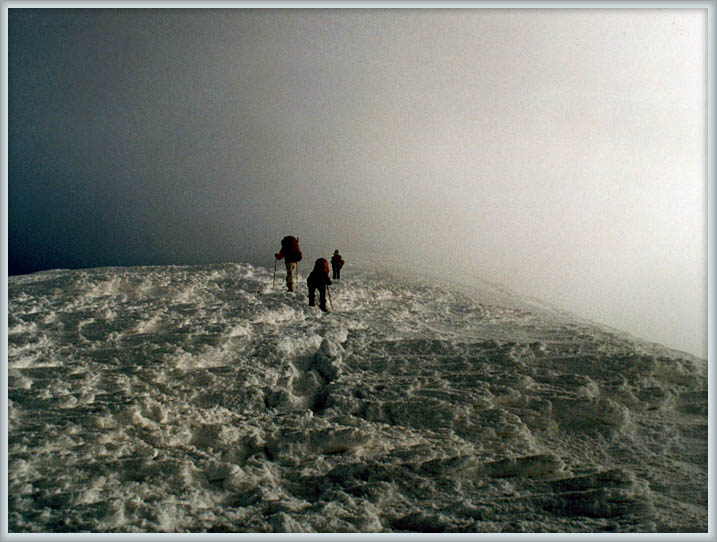 photo "So where begin sky ?" tags: landscape, mountains, winter