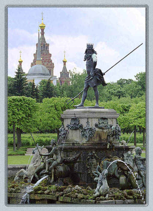 photo "Man with pitchfork ;)" tags: architecture, travel, landscape, Europe