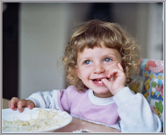 photo "SPAGHETTI" tags: portrait, genre, children