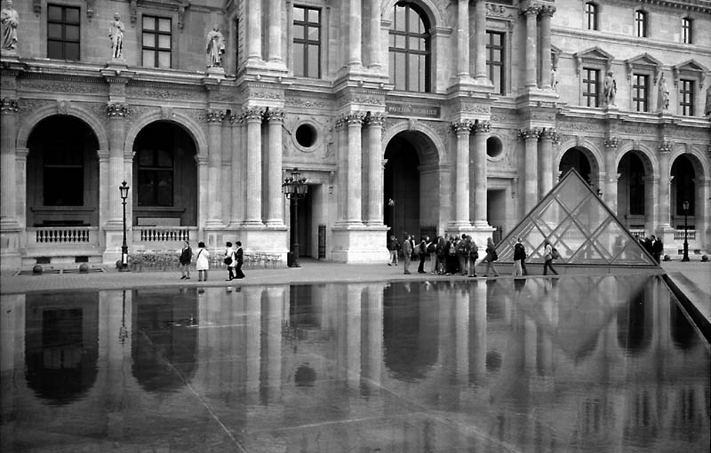 photo "Louvre Courtyard with Reflections" tags: architecture, travel, landscape, Europe