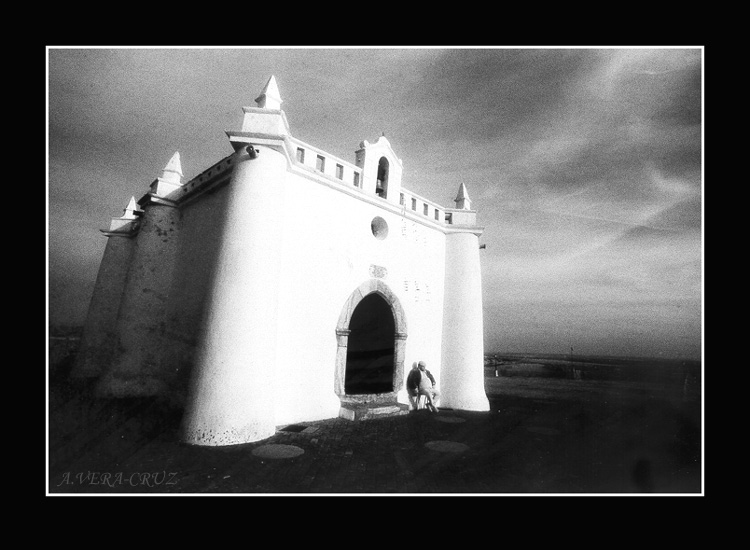 фото "The Lonely Guardian of the Old Hermitage" метки: пейзаж, 