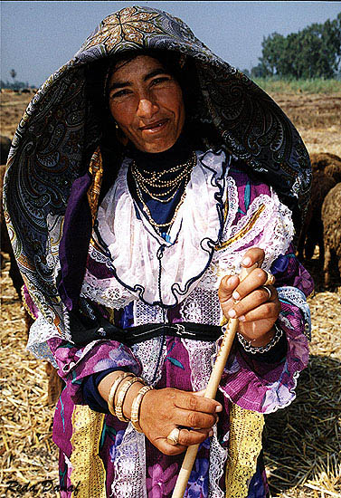 photo "The Shepherdess" tags: travel, portrait, Africa, woman