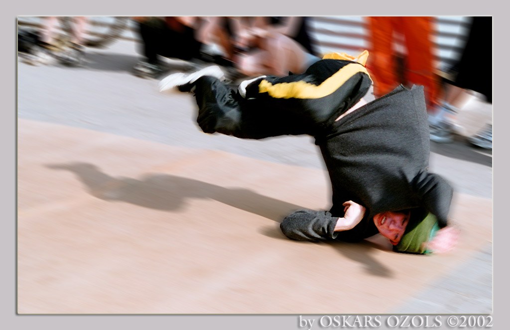 photo "the Break Dancer" tags: portrait, reporting, man