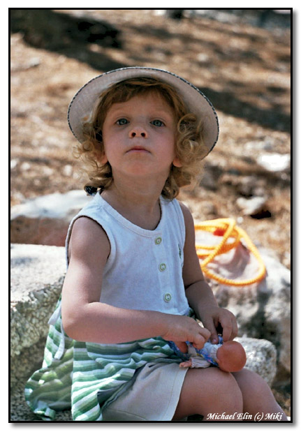 photo "MOTHER IN  FUTURE" tags: portrait, children