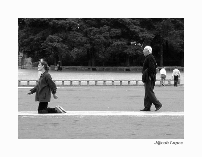 фото "the faithful and the priest" метки: репортаж, 