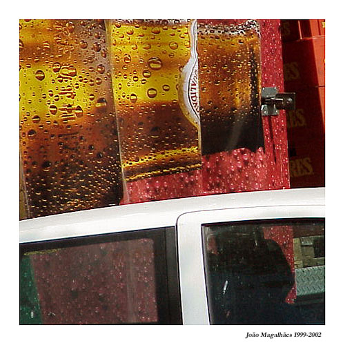 фото "Beer truck and white car" метки: абстракция, 