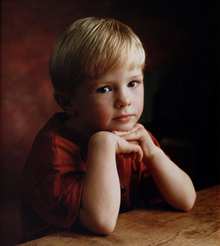 photo "Boy in red" tags: portrait, children