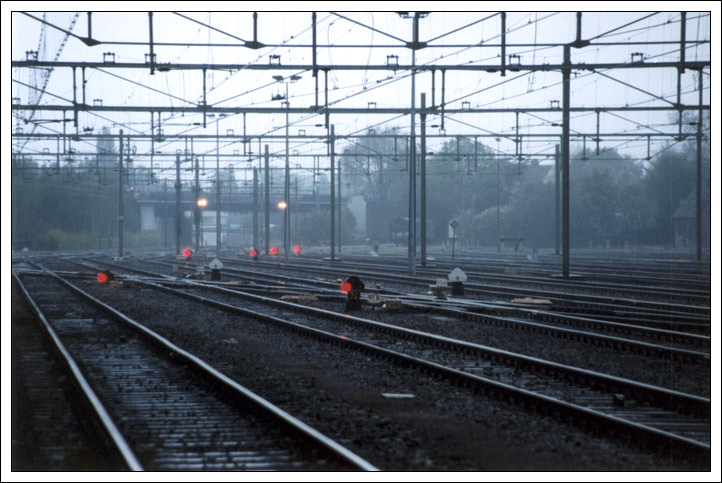 photo "Rail`n`Rain" tags: travel, Europe