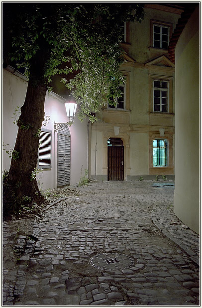 фото "Ночная Прага (окно)" метки: архитектура, путешествия, пейзаж, Европа