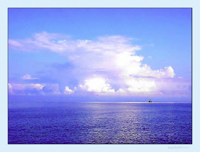 фото ""Белеет парус одинокий"....:)" метки: пейзаж, вода, облака