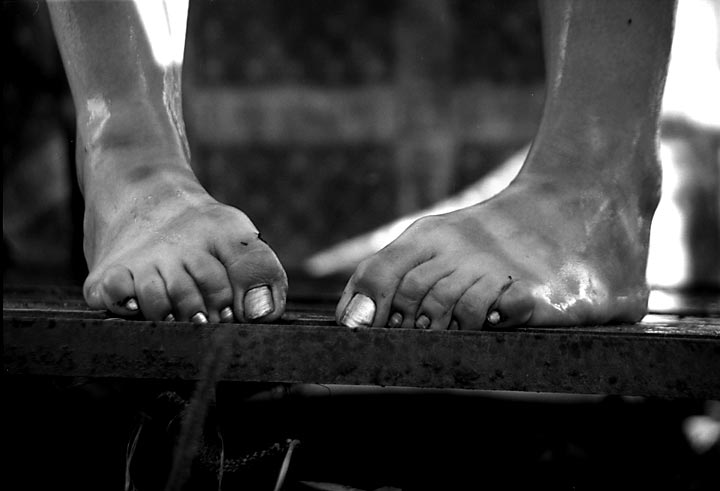 photo "legs#1" tags: misc., humor, 