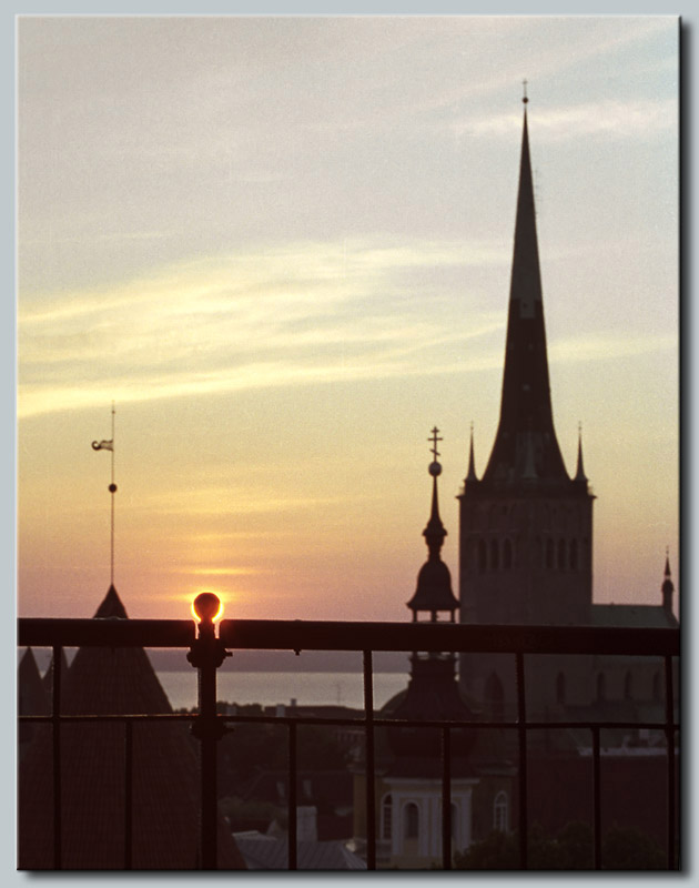 photo "Small eclipse" tags: landscape, architecture, sunset