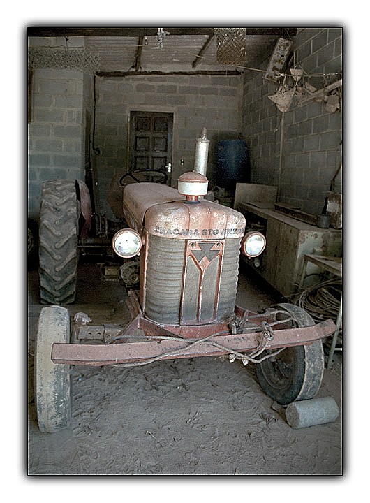 photo "tractor 2" tags: genre, 