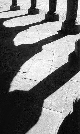 photo "just shadows" tags: travel, abstract, Europe