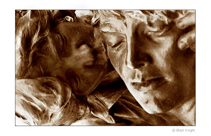 photo "Only a Kiss..." tags: portrait, macro and close-up, 