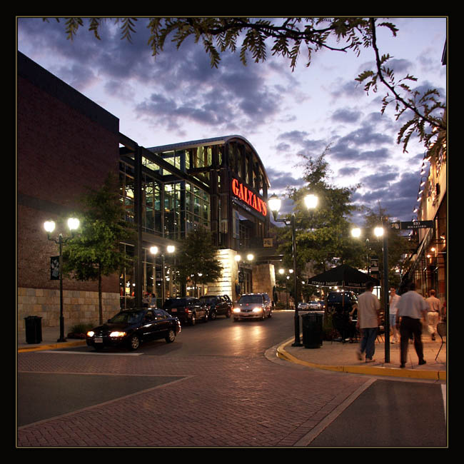 photo "Evening life of a provincial town" tags: architecture, travel, landscape, North America