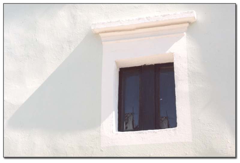 photo "Window in Senj" tags: abstract, architecture, landscape, 