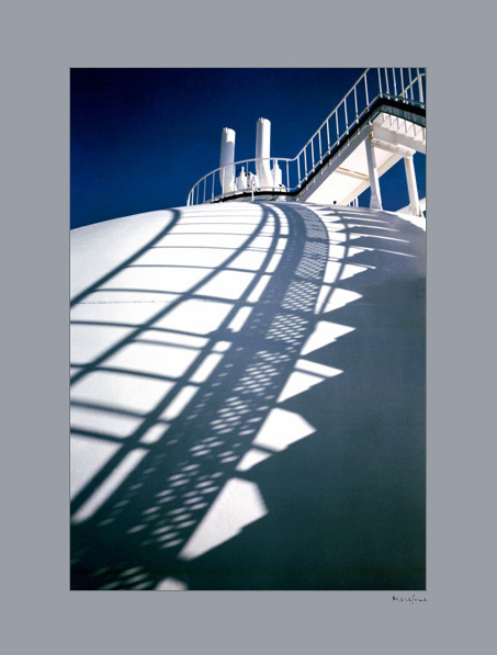photo "Shadows" tags: architecture, landscape, 