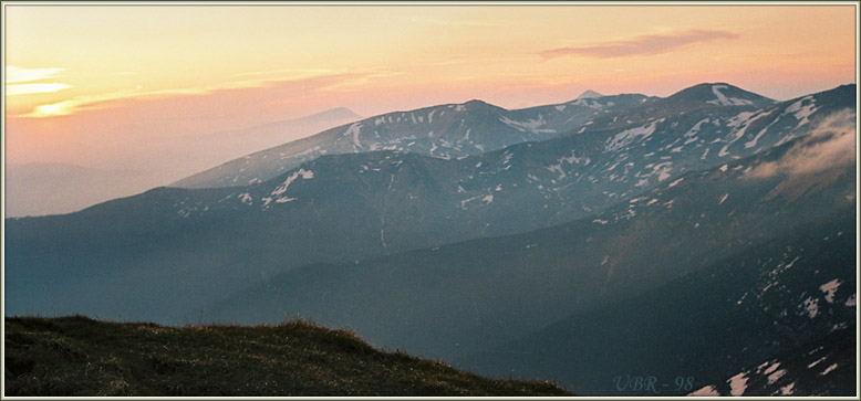 photo "Next one more sundown with view on Chernogora" tags: landscape, mountains, sunset