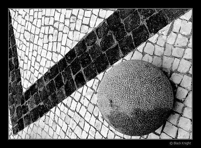 photo "Play Ball !" tags: abstract, architecture, landscape, 