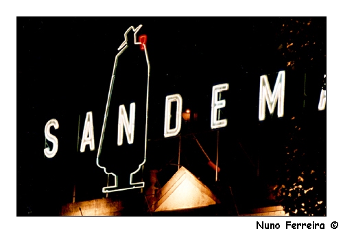 photo "Sandeman" tags: architecture, landscape, night