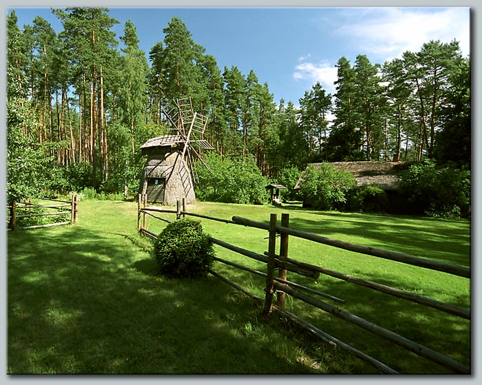 photo "To each farmer - a personal windmill!" tags: landscape, travel, Europe, summer