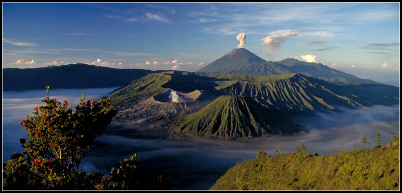 photo "Three Vulcanos" tags: travel, landscape, Asia, mountains