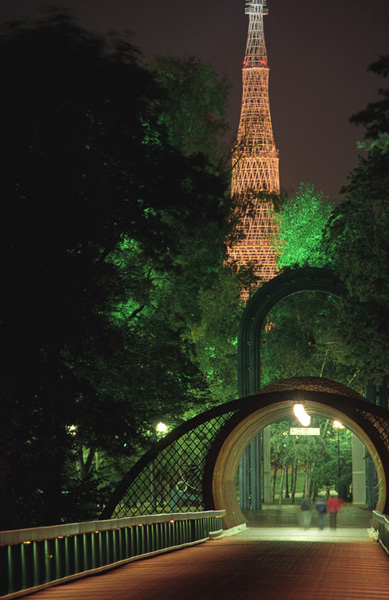 photo "Like a Paris...." tags: architecture, landscape, night