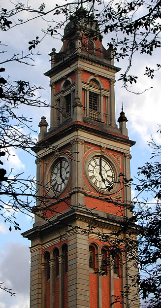 фото "Our Big Ben.....to Vera Mazzoni" метки: путешествия, архитектура, пейзаж, Южная Америка