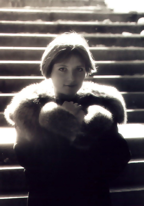photo "Light on the old film" tags: portrait, woman