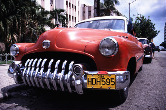 фото "Red Car in Habana" метки: путешествия, репортаж, Южная Америка