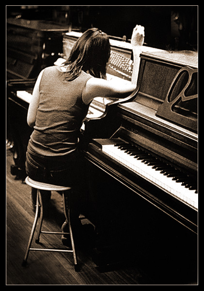 photo "piano tuner" tags: portrait, woman